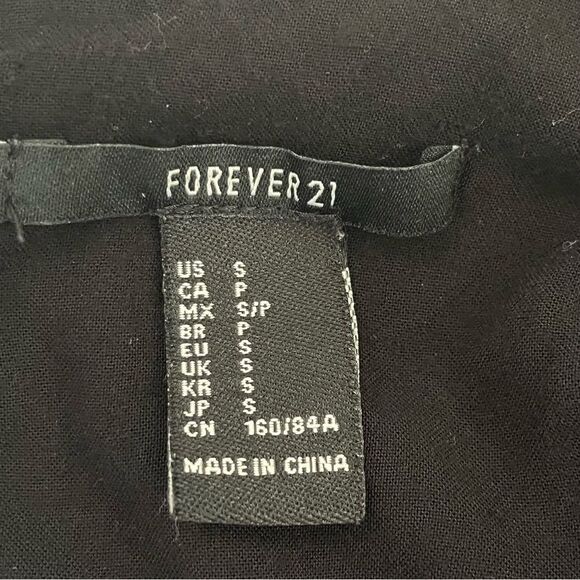 Forever 21 Crew Neck Short Sleeve Blouse Black and White with Stripes Size Small - Picture 4 of 5